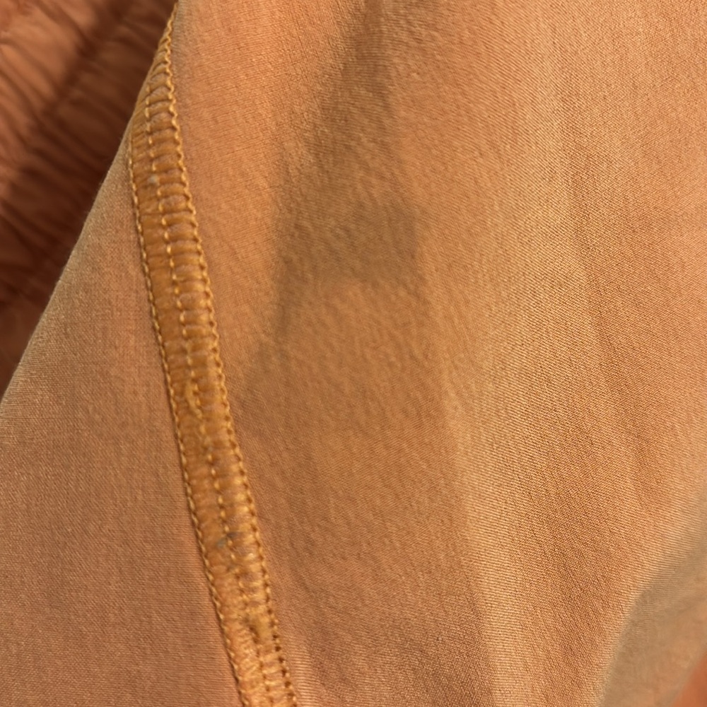 lululemon athletica hotty hot shorts Women's Coral Athletic Shorts - Picture 4 of 6